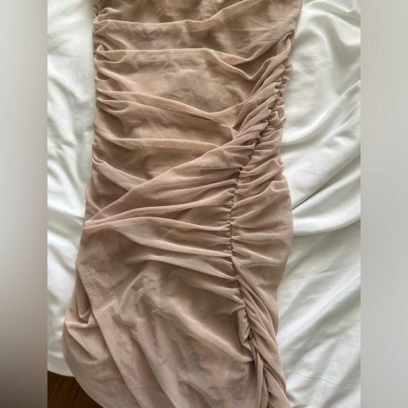 Pretty little thing Strappy Mesh Ruched Midaxi Dress in nude - Picture 3 of 4